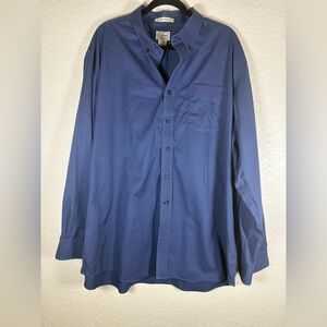 L.L. Bean Men's Navy Casual Button-Down Shirt